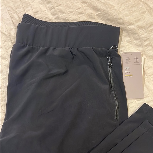 Women’s Zella Black Jogger Pants NWT - Picture 3 of 10